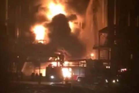 11月17日辽宁抚顺一化工厂发生爆炸起火